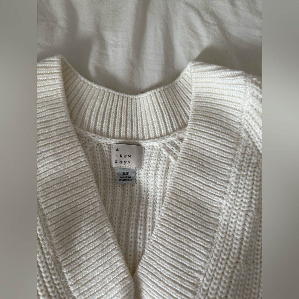 Target sweaters - Picture 3 of 6